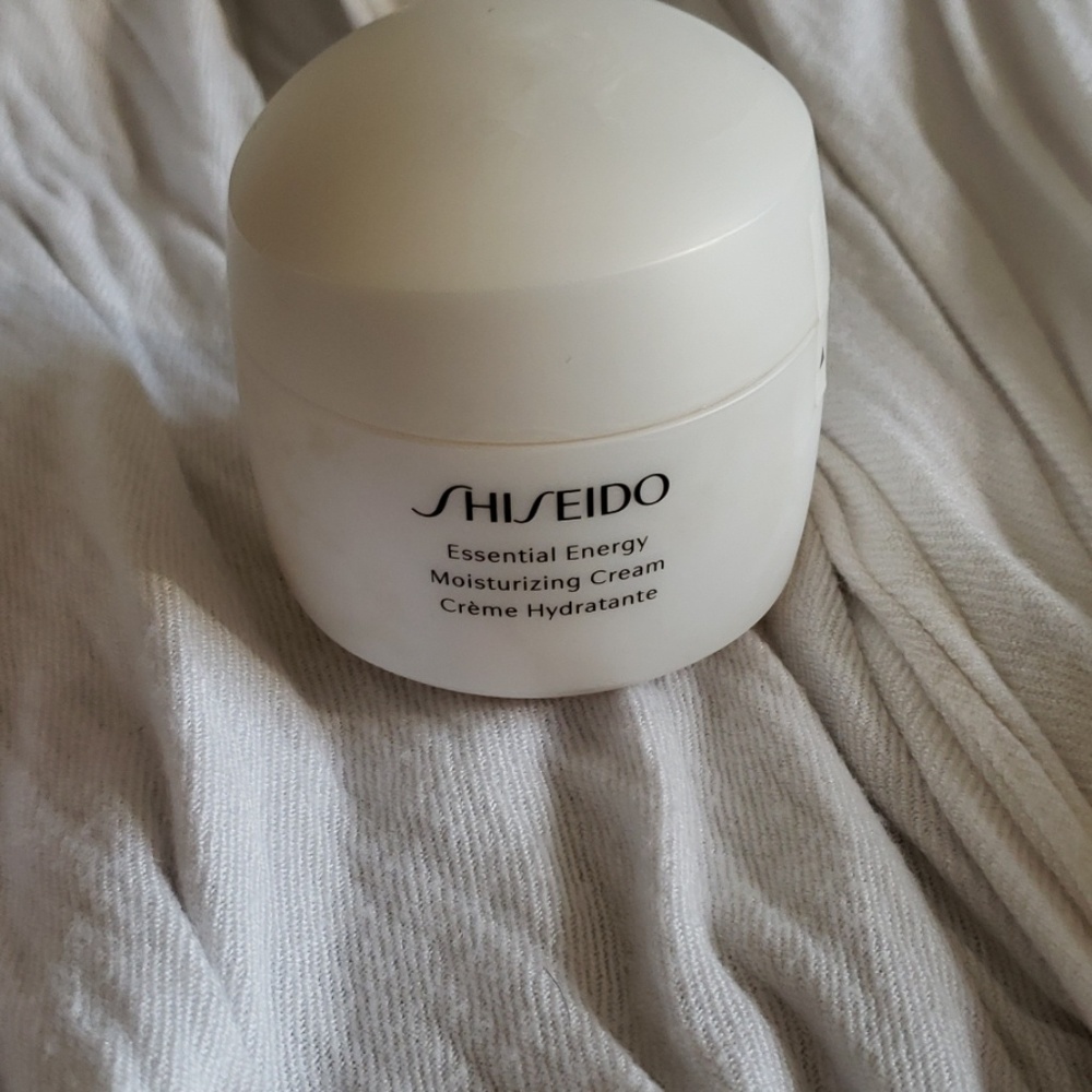 Shiseido Essential Energy

Moisturizing Cream